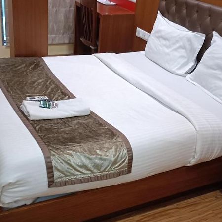 Hotel A Suites Βομβάη Εξωτερικό φωτογραφία