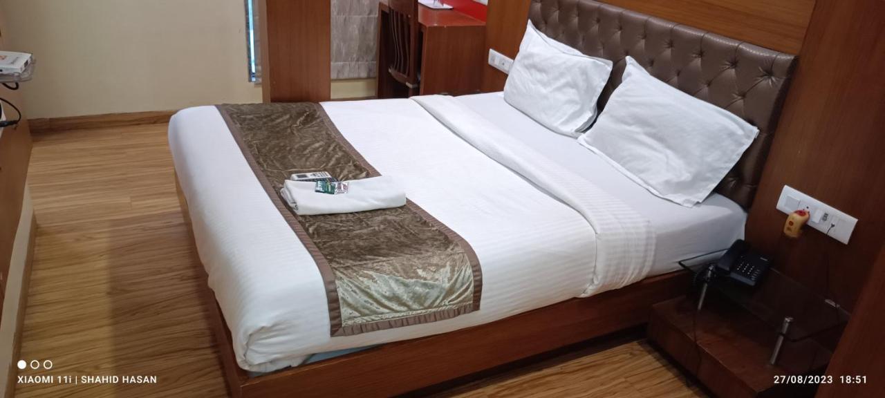 Hotel A Suites Βομβάη Εξωτερικό φωτογραφία